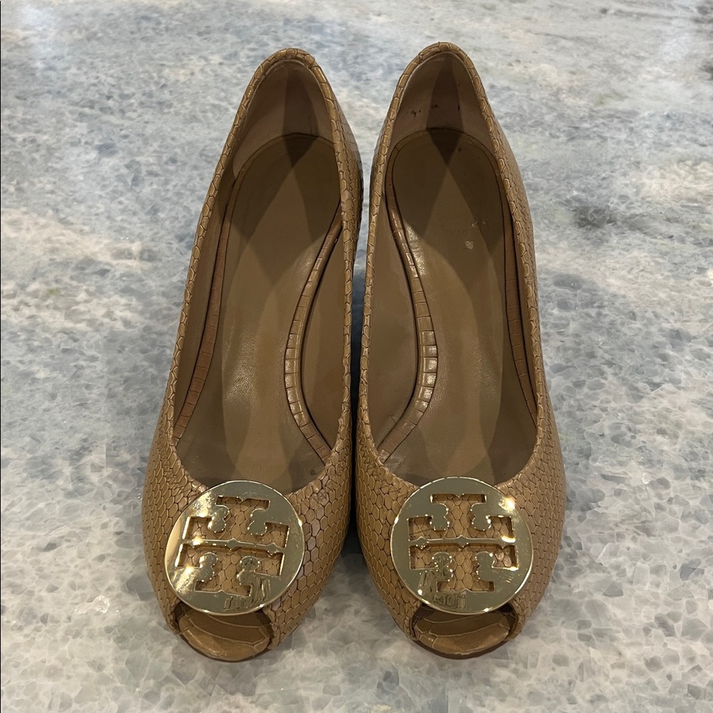 Tory Burch Walnut Gold Wedges